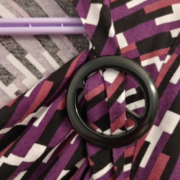 Black Brooch Top - Picture 4 of 5